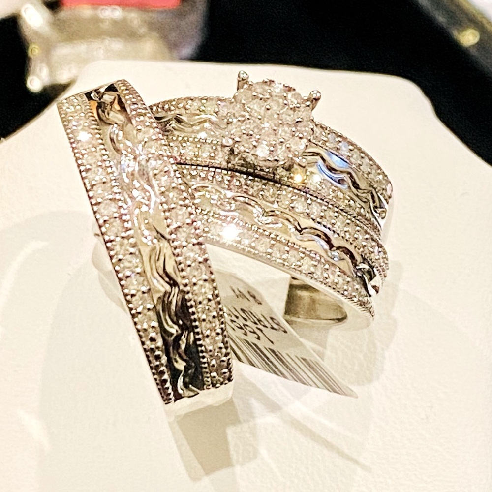Exquisite matching his hers wedding ring band set 100% real genuine diamonds! - Picture 1 of 8